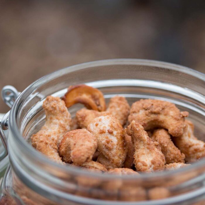 Refill Bag: Cinnamon & Vanilla Cashews (500g) - Image 2